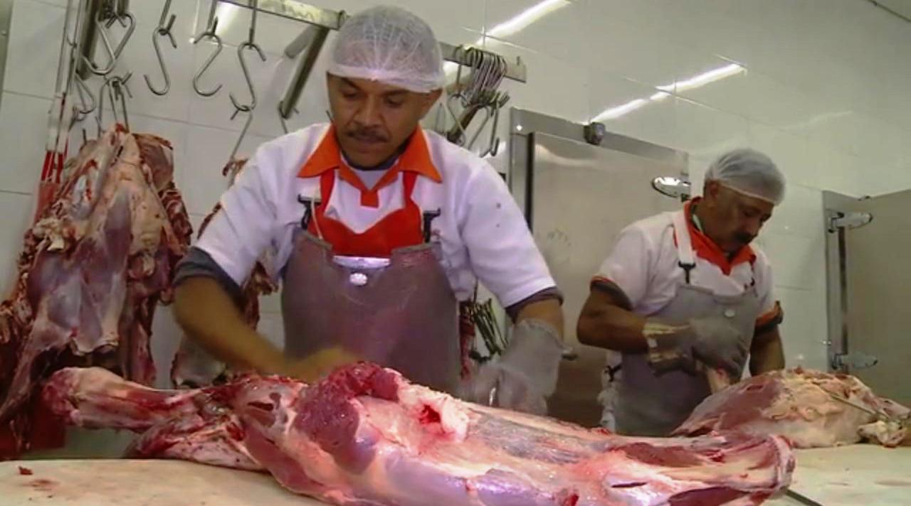 Rede de açougues faz sucesso vendendo exclusivamente animal castrado