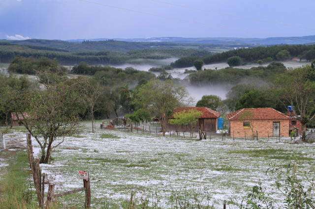 temporal com granizo