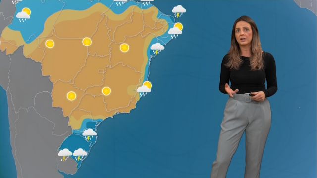 Granizo cai em áreas de pasto no Rio Grande do Sul Granizo cai em áreas de pasto no Rio Grande do Sul
